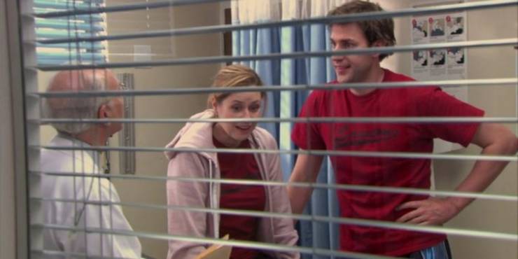 15 Photos Of Jim And Pam S Relationship Through The Years