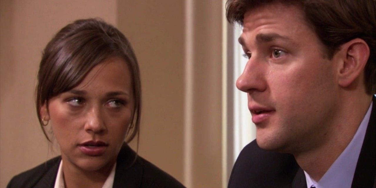 Rashida Jones Talks Not Fitting In On The Office While The Main Cast 