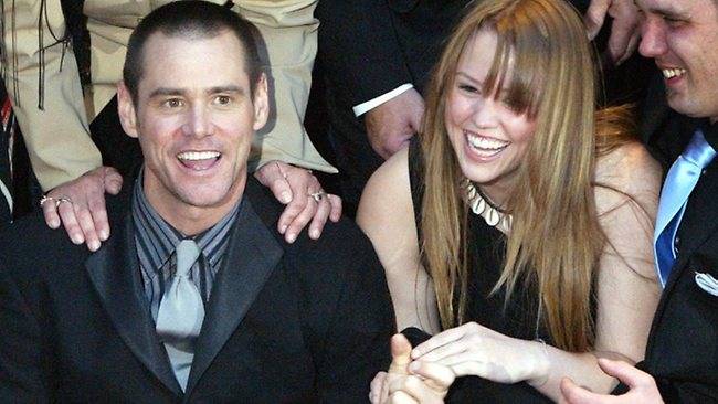 Jim Carrey ' s dochter Is nu 29 en lijkt precies op haar vader.'s Daughter Is 29 Now And Looks Just Like Her Dad.