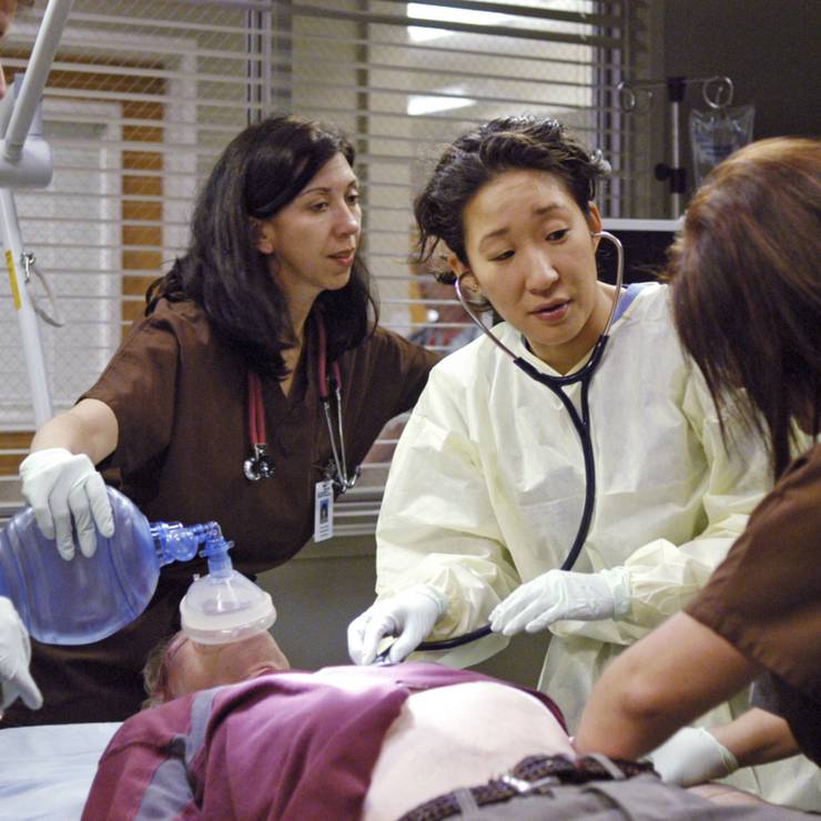 What Went On Behind The Scenes Of Grey S Anatomy Thethings
