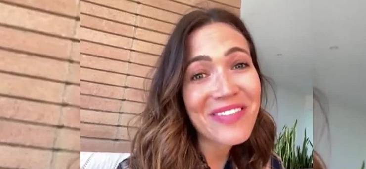 5 Ways Mandy Moore Is A Typical Aries 5 Ways She Isn T