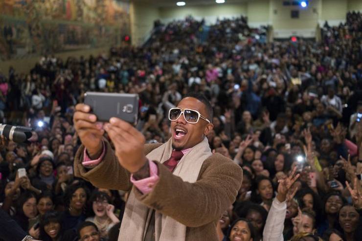 nick cannon taking a massive selfie