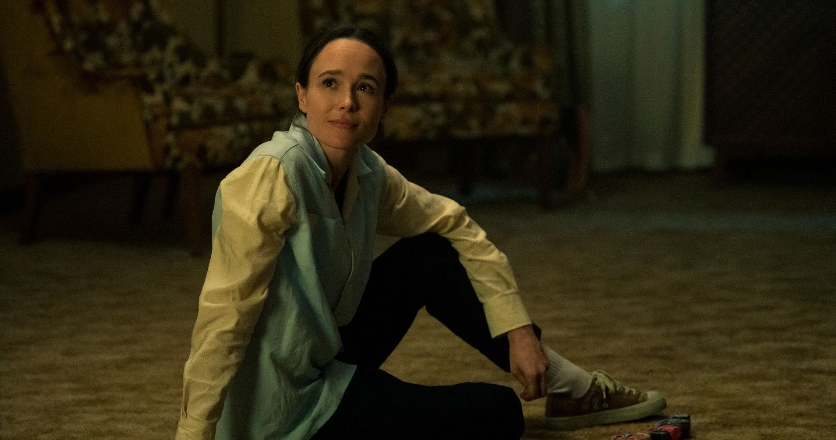 Umbrella Academy Saison 3 : Elliot Page Elliot Page Shares BTS Picture From 'Umbrella Academy' Season Three Set